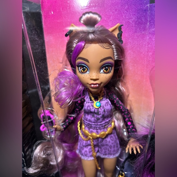 Monster High Clawdeen Wolf Doll - Picture 3 of 3